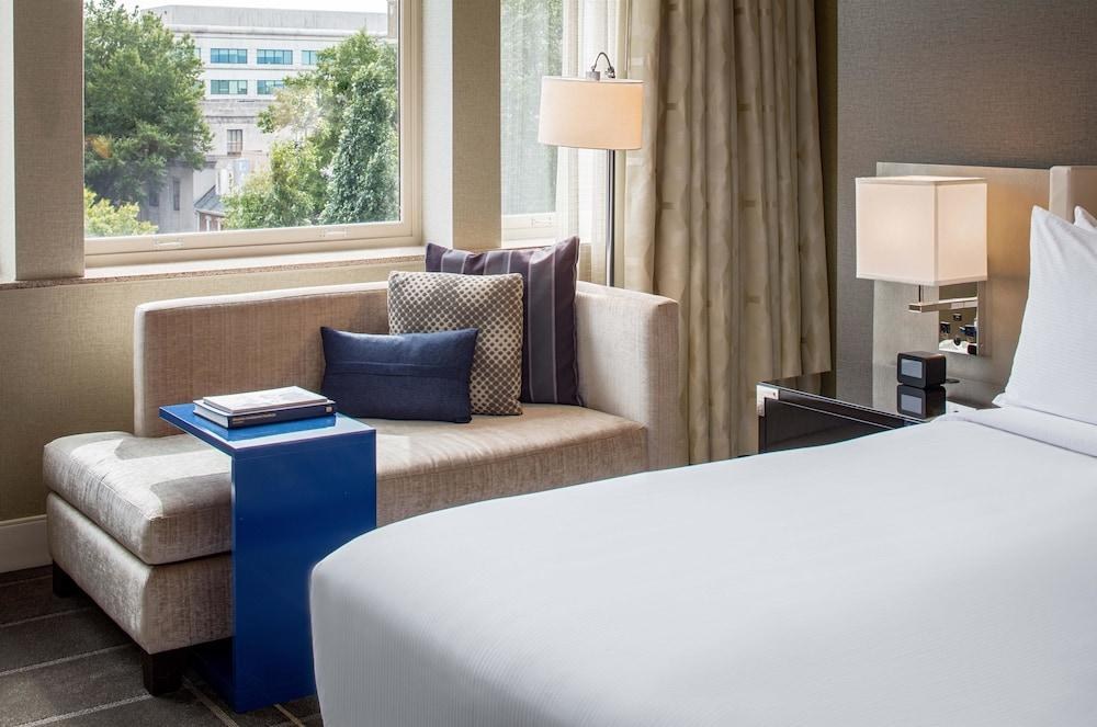 Hilton Richmond Downtown photo 3