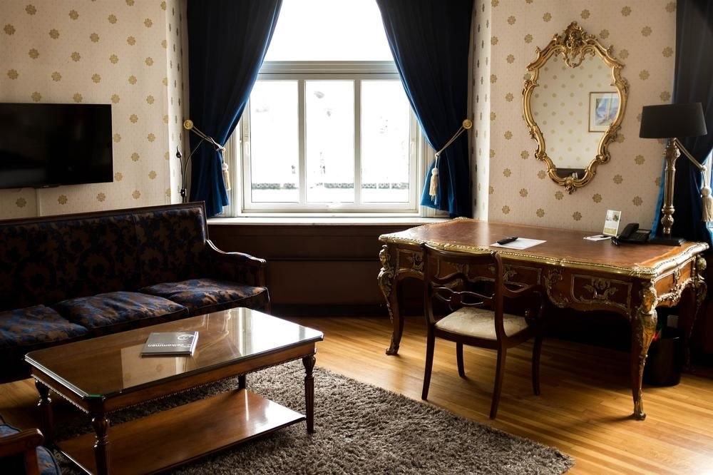 Victoria Hotel photo 1
