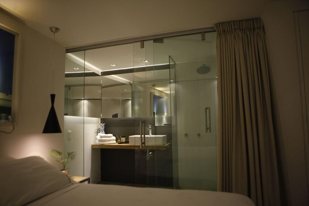 The Grace Hotel photo 2