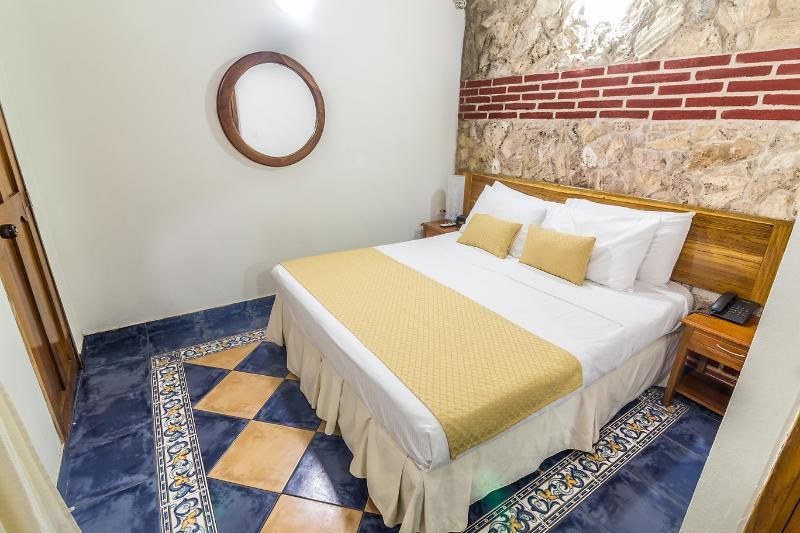 HOTEL 3 BANDERAS photo 2