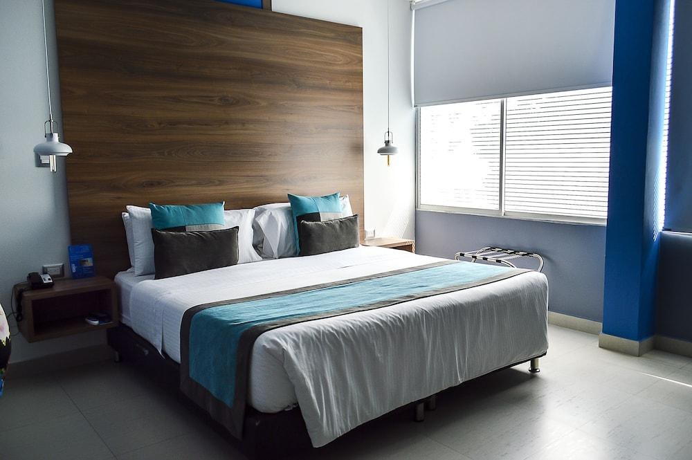 Hotel Blue Concept photo 1