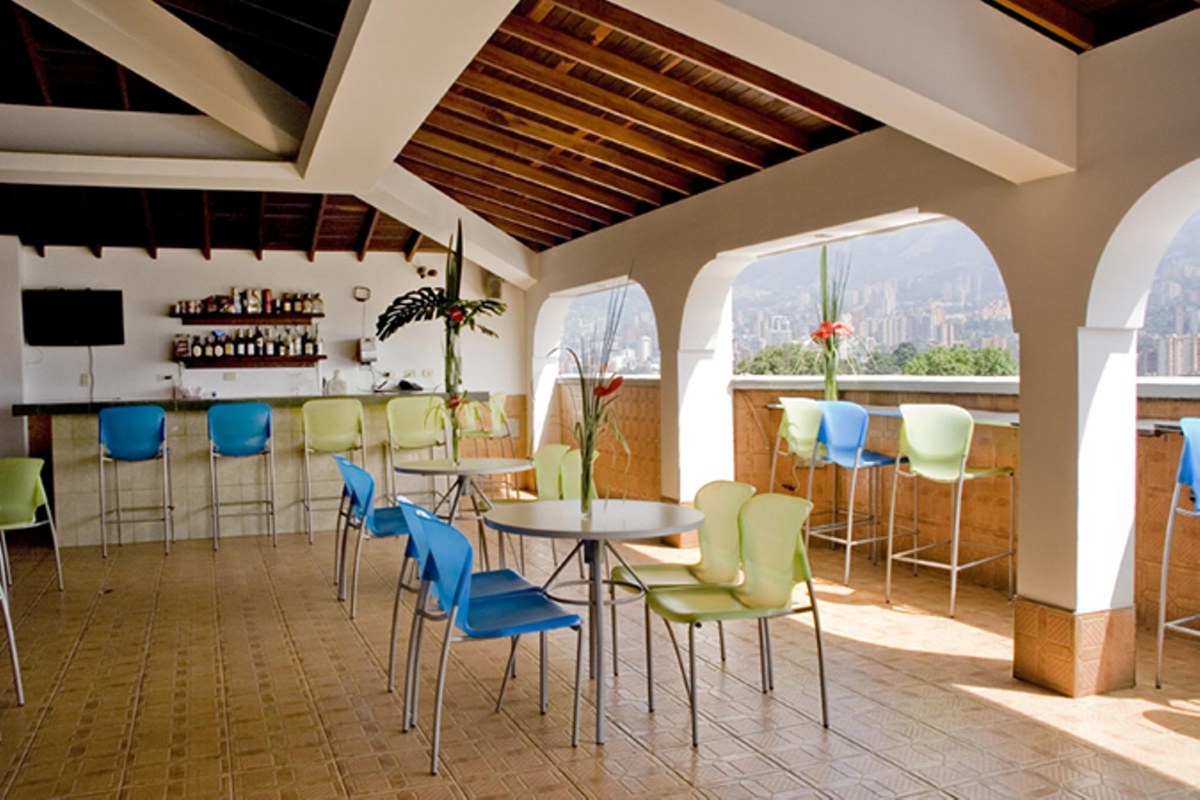 Hotel Alcaravan Medellin photo 2