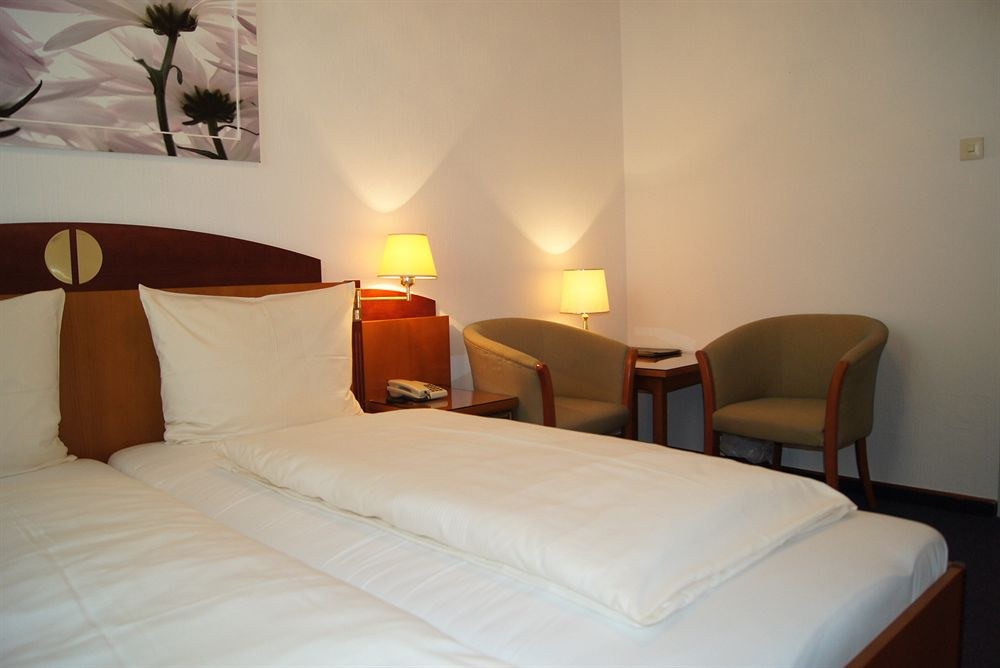 ALLA LENZ photo 4