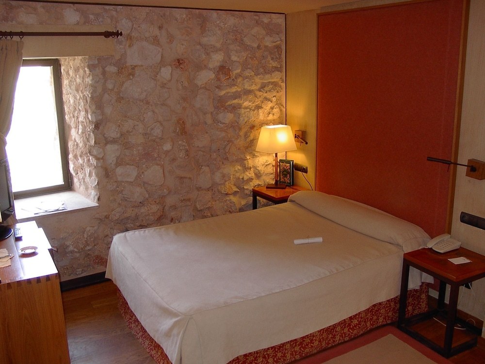 Parador de Alarcón photo 1