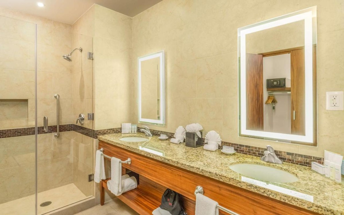 HAMPTON INN AND SUITES BY HILTON LOS CABOS photo 1