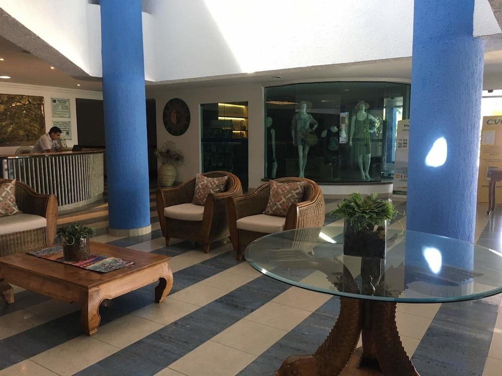 Sueds Plaza photo 2