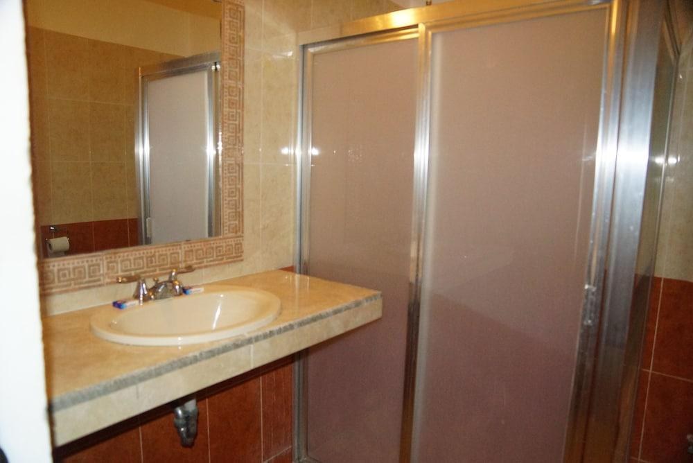 Las Dalias Inn photo 3