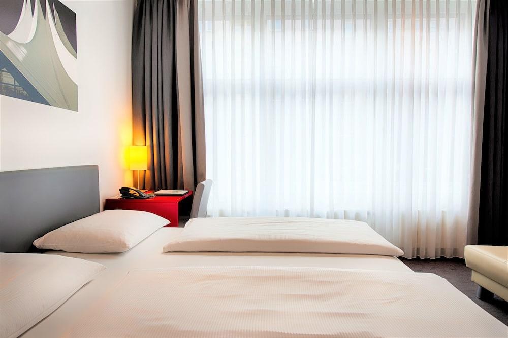 Select Hotel Berlin Gendarmenmarkt photo 2