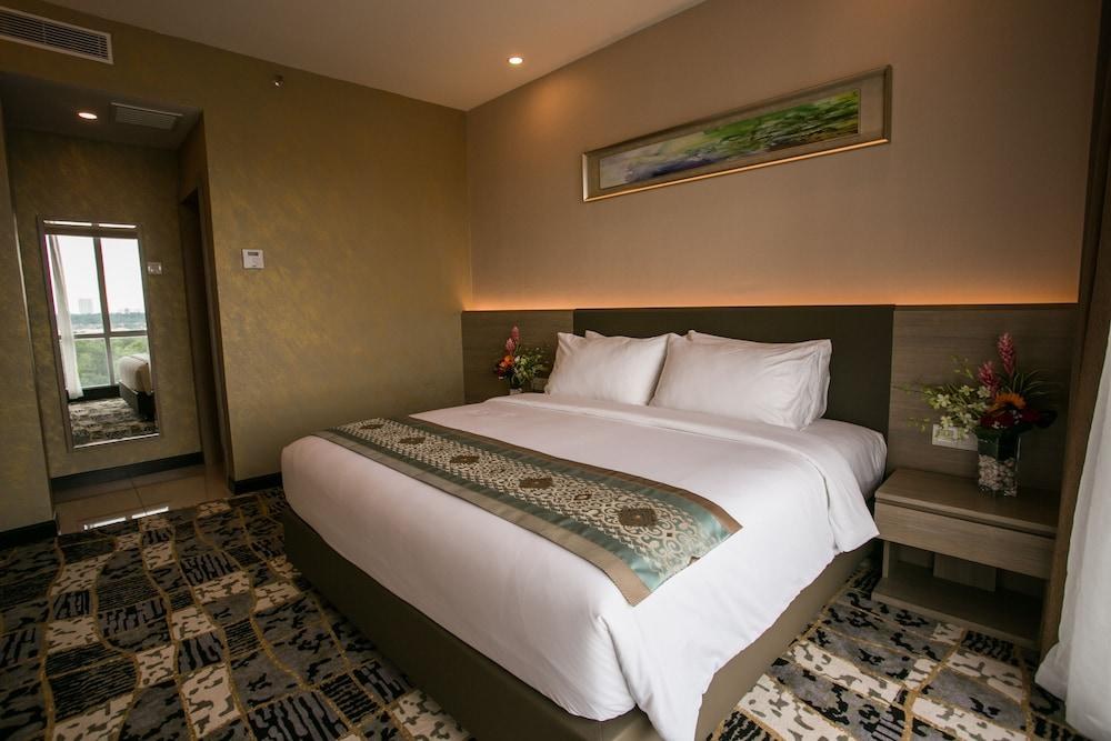 V8 HOTEL photo 3