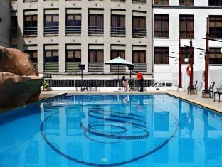 MERDEKA PALACE HOTEL & SUITES photo 2