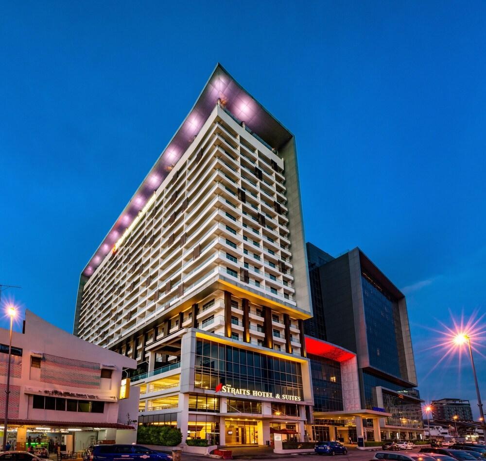 THE STRAITS HOTEL and SUITES photo 2
