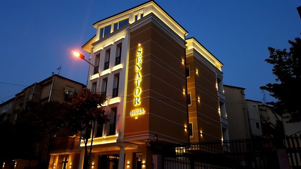 SENATOR HOTEL