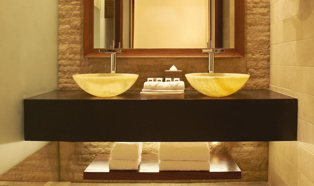 Sofitel Dubai The Palm Luxury Apartments photo 3
