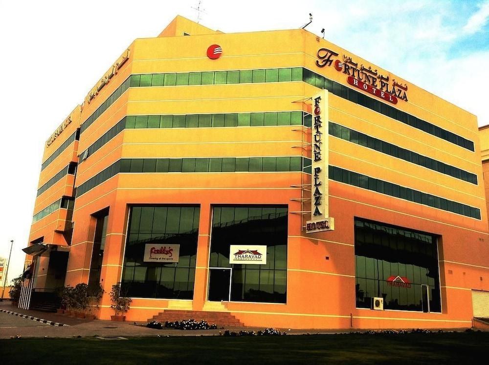 FORTUNE PLAZA HOTEL photo 2