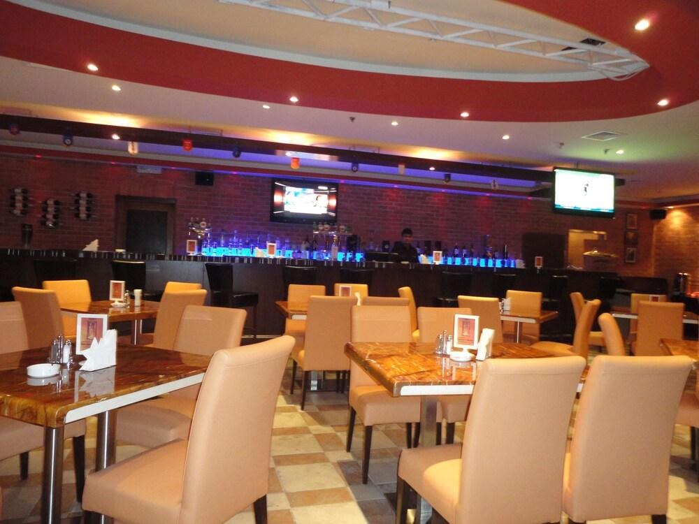 FORTUNE PLAZA HOTEL photo 3
