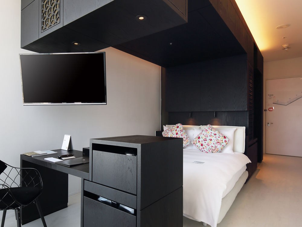 THE PLACE TAINAN