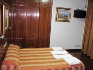 ANTOYANA photo 2