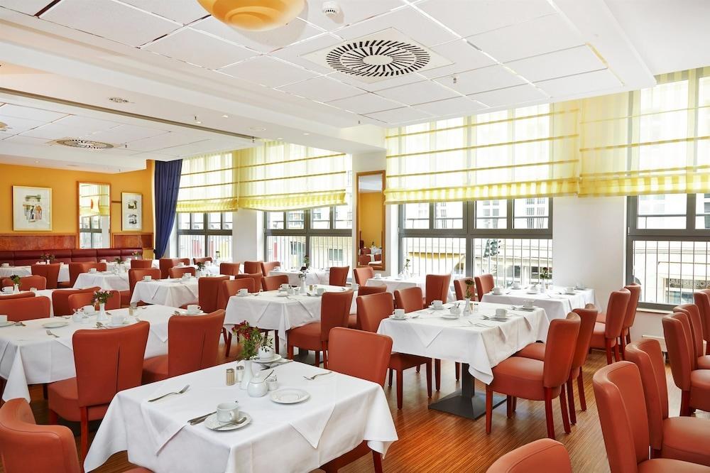 H+ HOTEL BERLIN MITTE photo 2