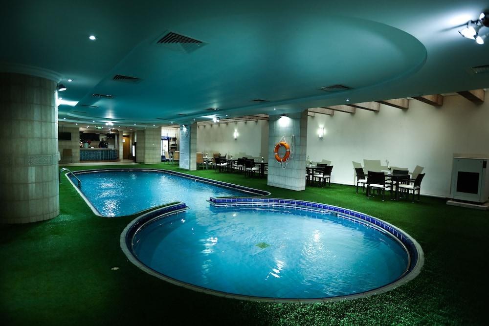 HOWARD JOHNSON HOTEL photo 3