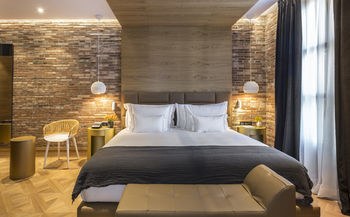 Monument Hotel