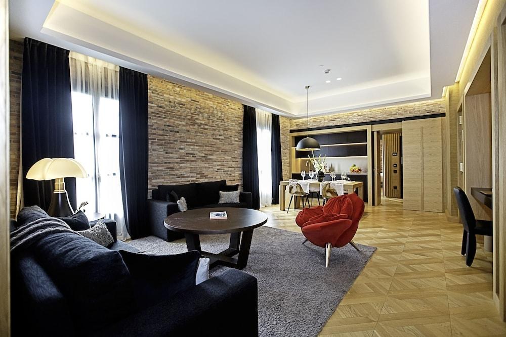 Monument Hotel photo 4