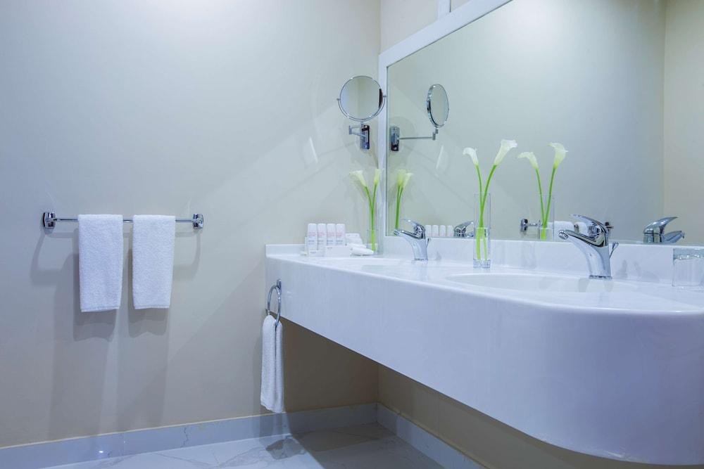 Radisson Blu Hotel, Jeddah Plaza photo 2