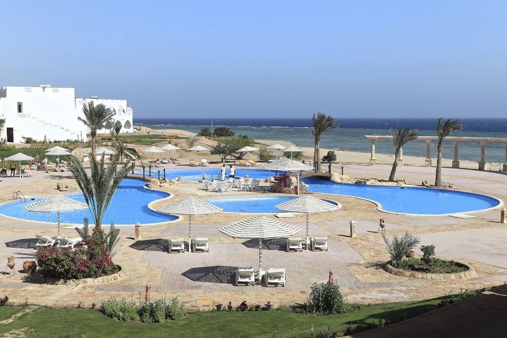 Three Corners Equinox Beach Resort~