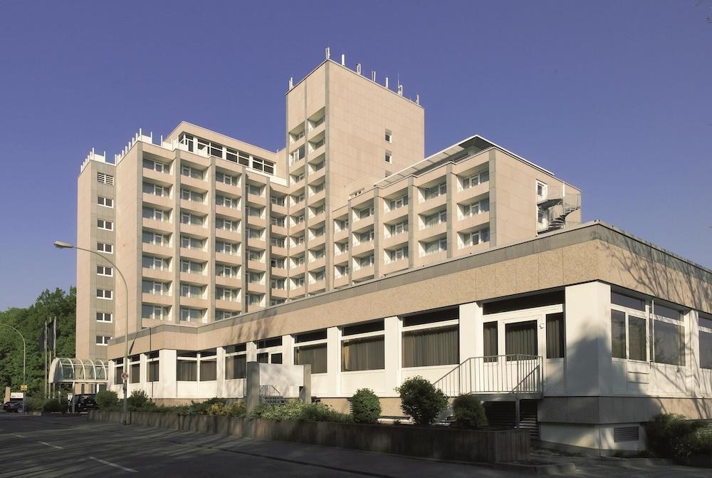 H4 HOTEL FRANKFURT MESSE photo 2