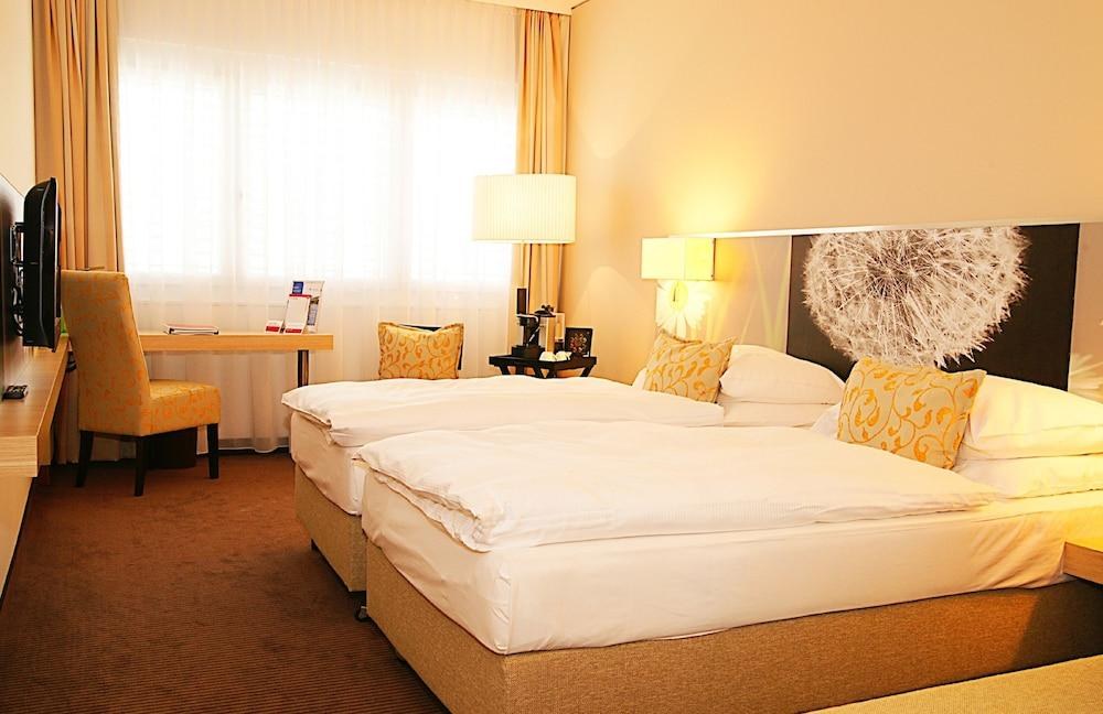 H+ HOTEL ZURICH photo 4