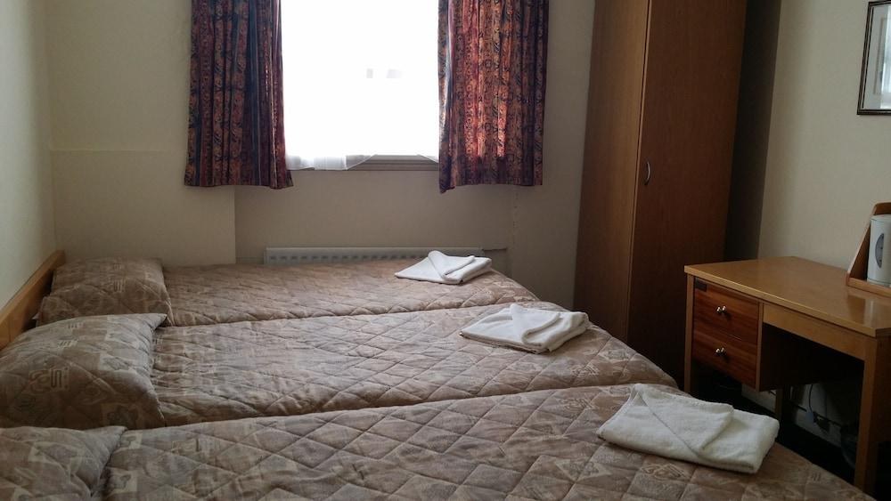PALACE COURT HOTEL photo 3