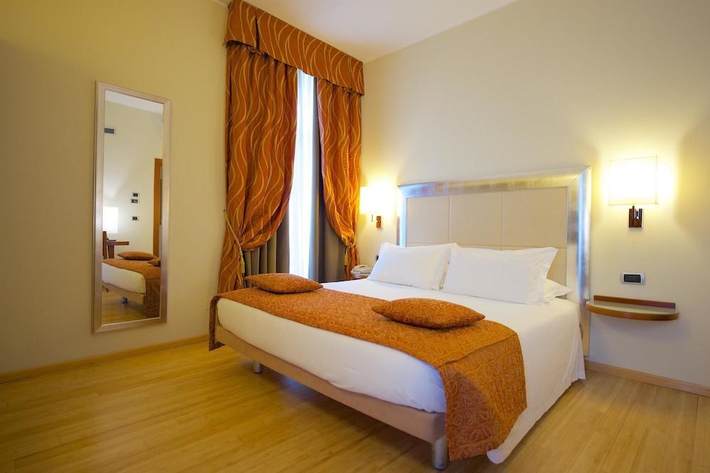 Best Western Crystal Palace Hotel photo 2