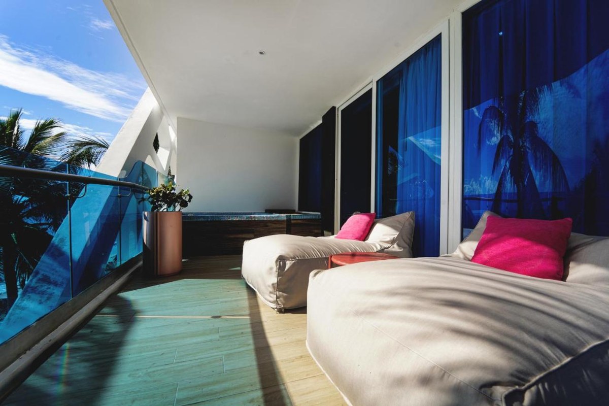 THE CARMEN OCEAN FRONT-ADULTS photo 1