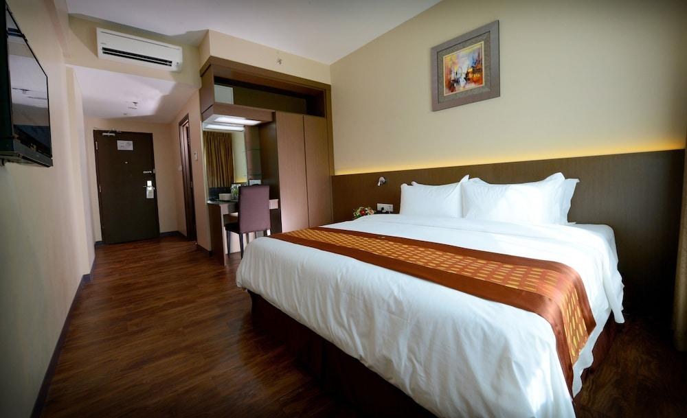 56 Hotel photo 2