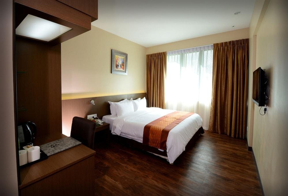 56 Hotel photo 4
