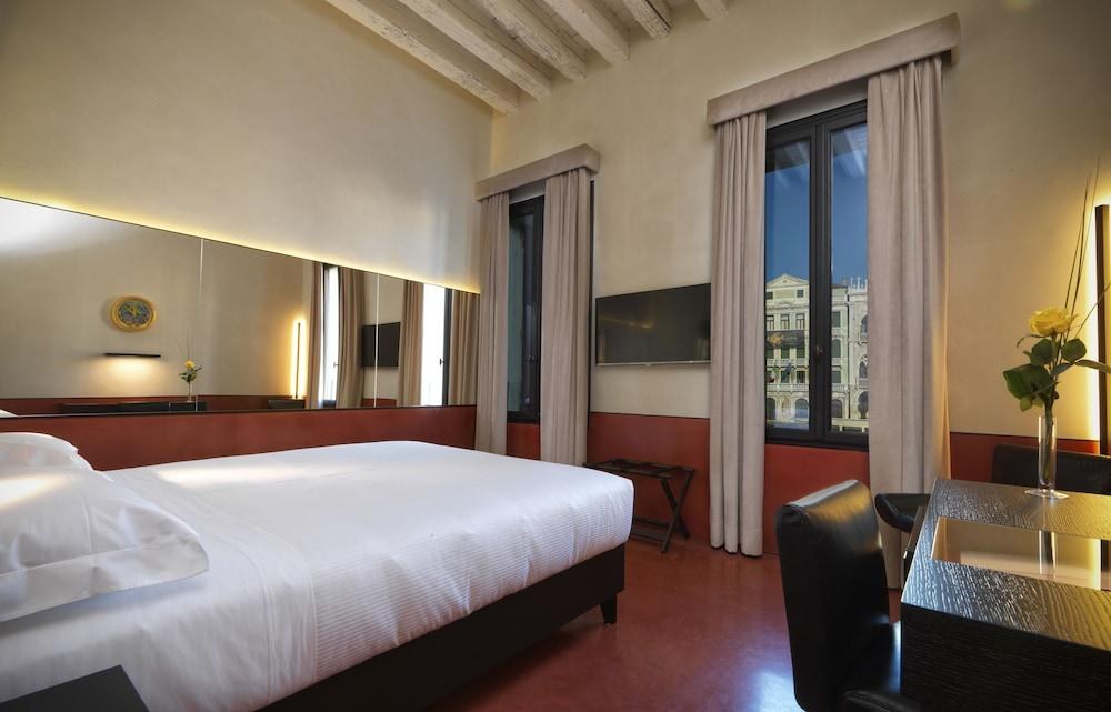 Hotel L'Orologio Venezia photo 3