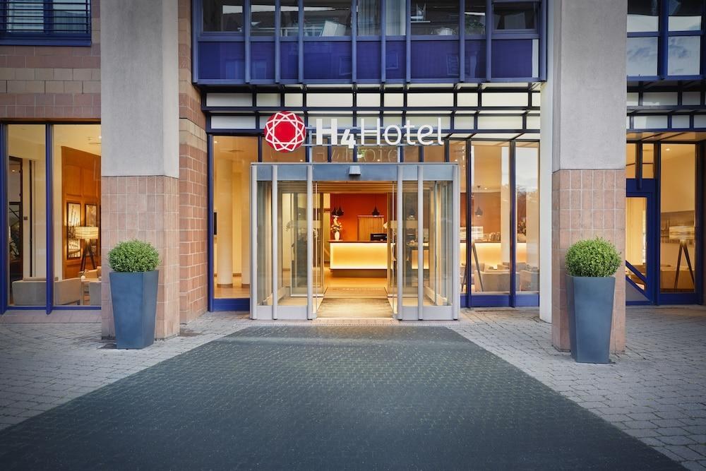 H4 HOTEL HAMBURG BERGEDORF photo 2