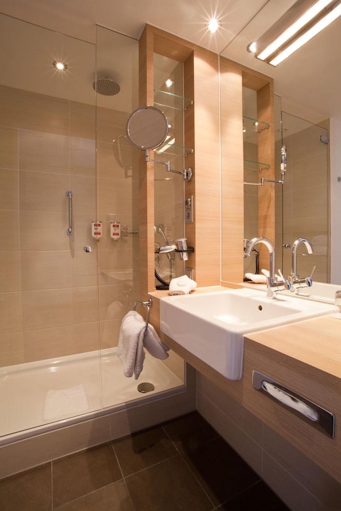 H+ HOTEL SALZBURG photo 4