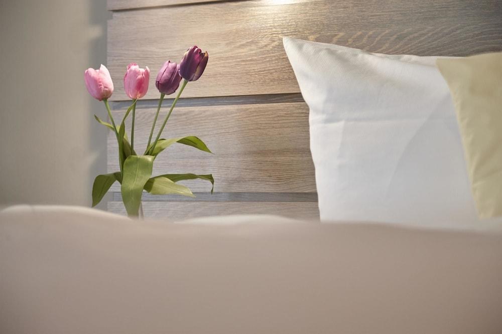 HOTEL KIEL BY GOLDEN TULIP photo 2