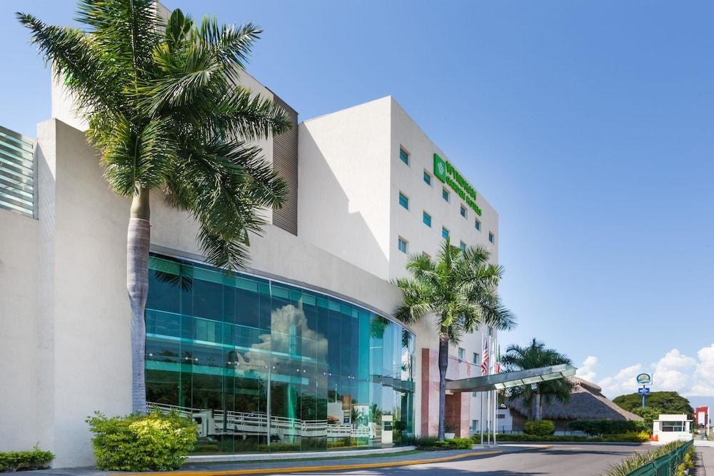 WYNDHAM GARDEN COLIMA photo 2