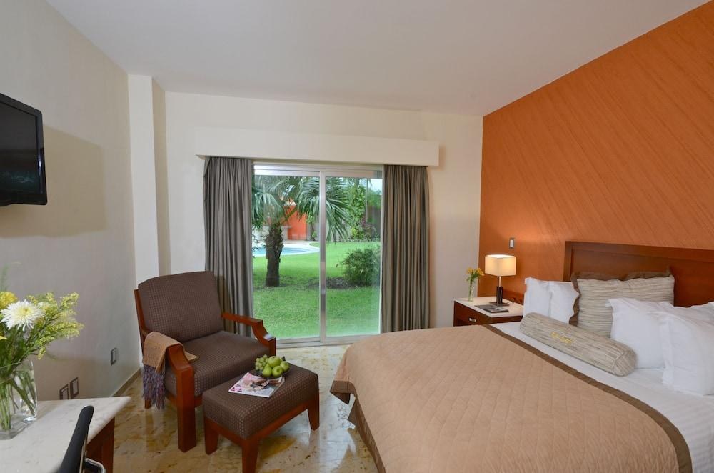 WYNDHAM GARDEN COLIMA photo 3