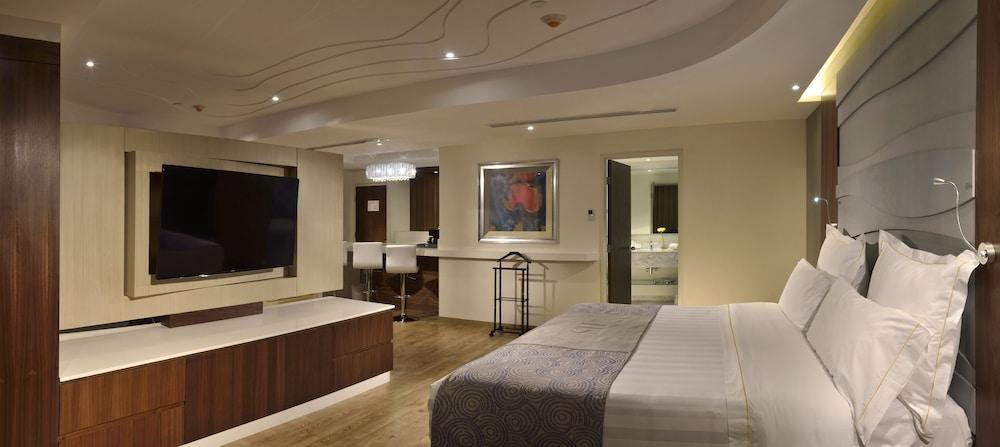 HS HOTSSON Hotel Silao photo 4