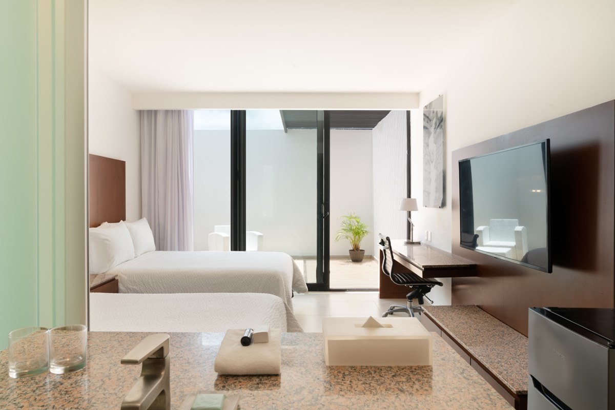 FIESTA INN PLAYA DEL CARMEN photo 1