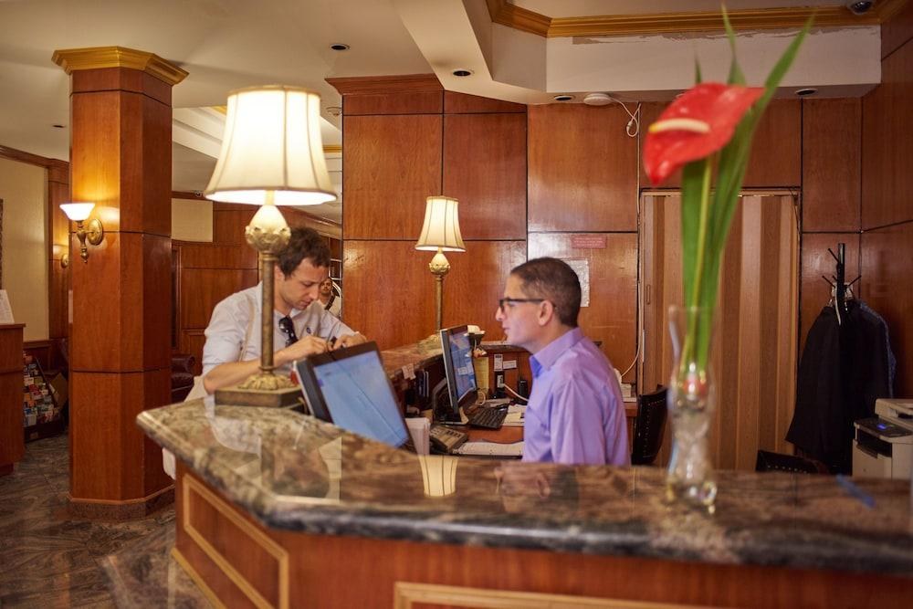 Hotel St. James photo 2