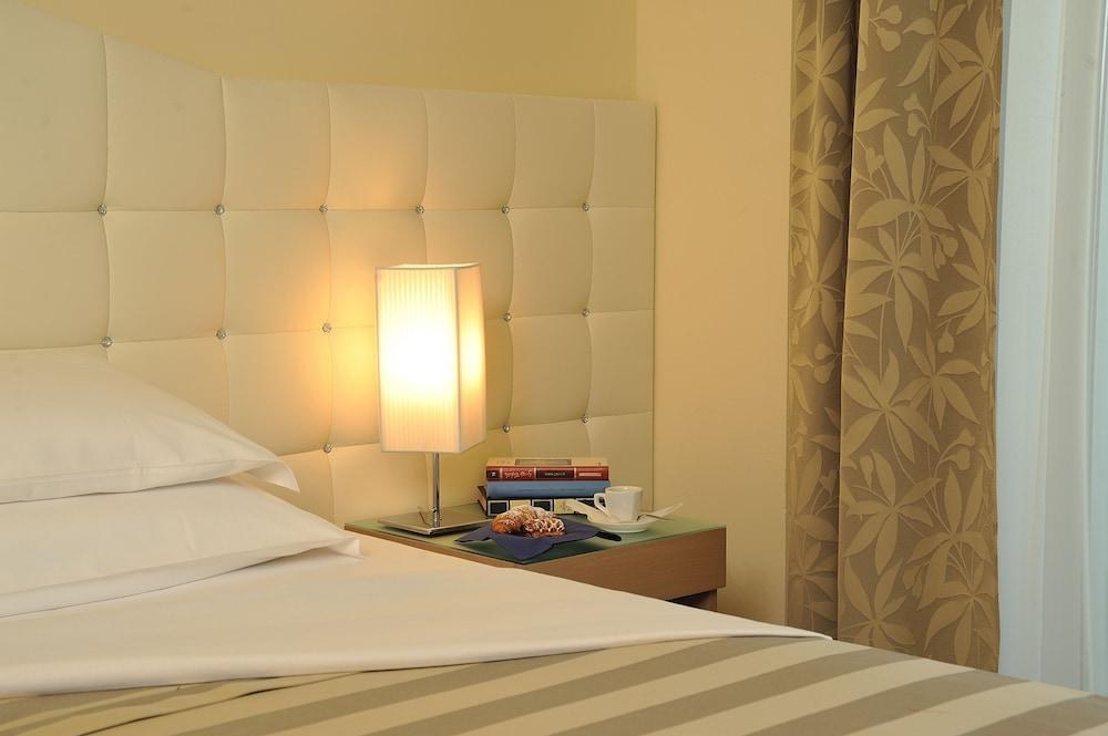 ADRIA HOTEL photo 4