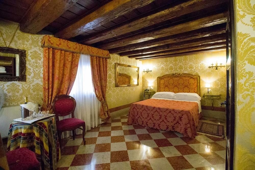Hotel Palazzo Abadessa photo 4