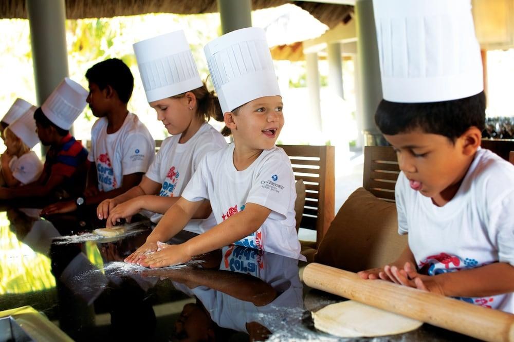 OUTRIGGER MAURITIUS BEACH RESORT photo 2
