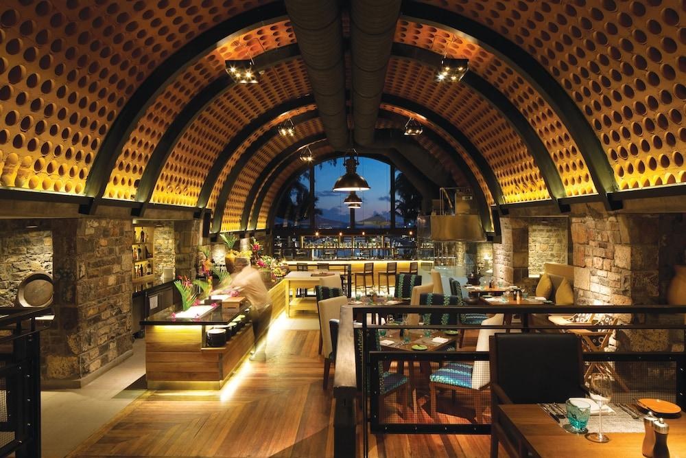 OUTRIGGER MAURITIUS BEACH RESORT photo 3