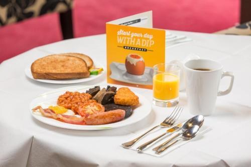 HOLIDAY INN MANCHESTER-MEDIA CITY UK photo 2