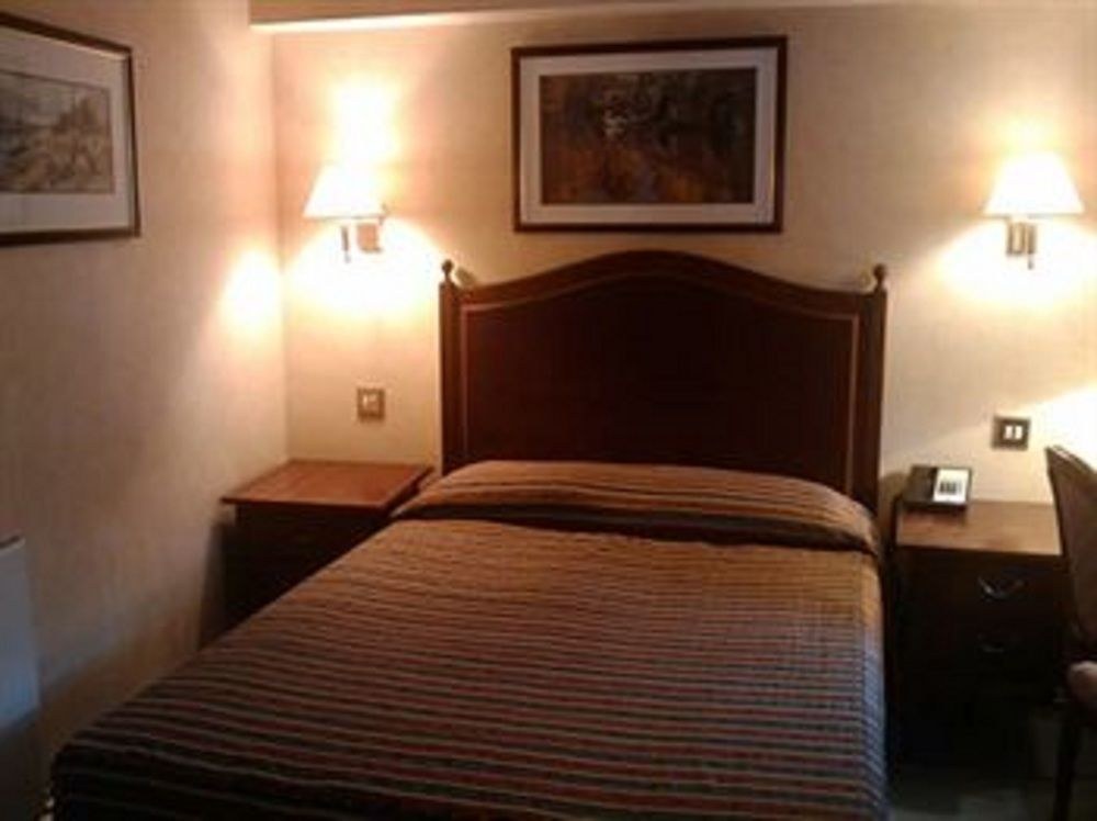 Cheshire Hotel Central London photo 1