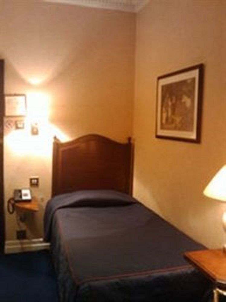 Cheshire Hotel Central London photo 3